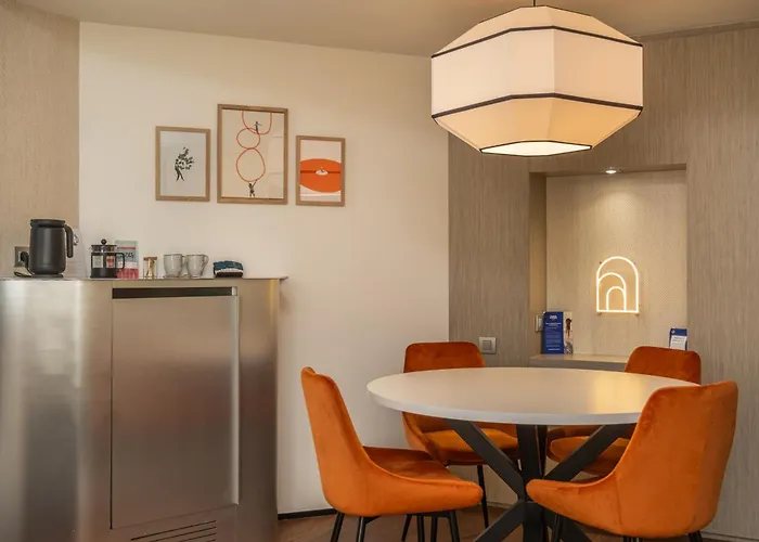 Hotel Firstname Toulouse